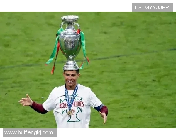 当今足坛巨星的崛起与影响力分析探讨